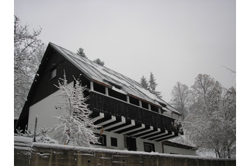 Eslovaquia Chata Čremošné, Exterior